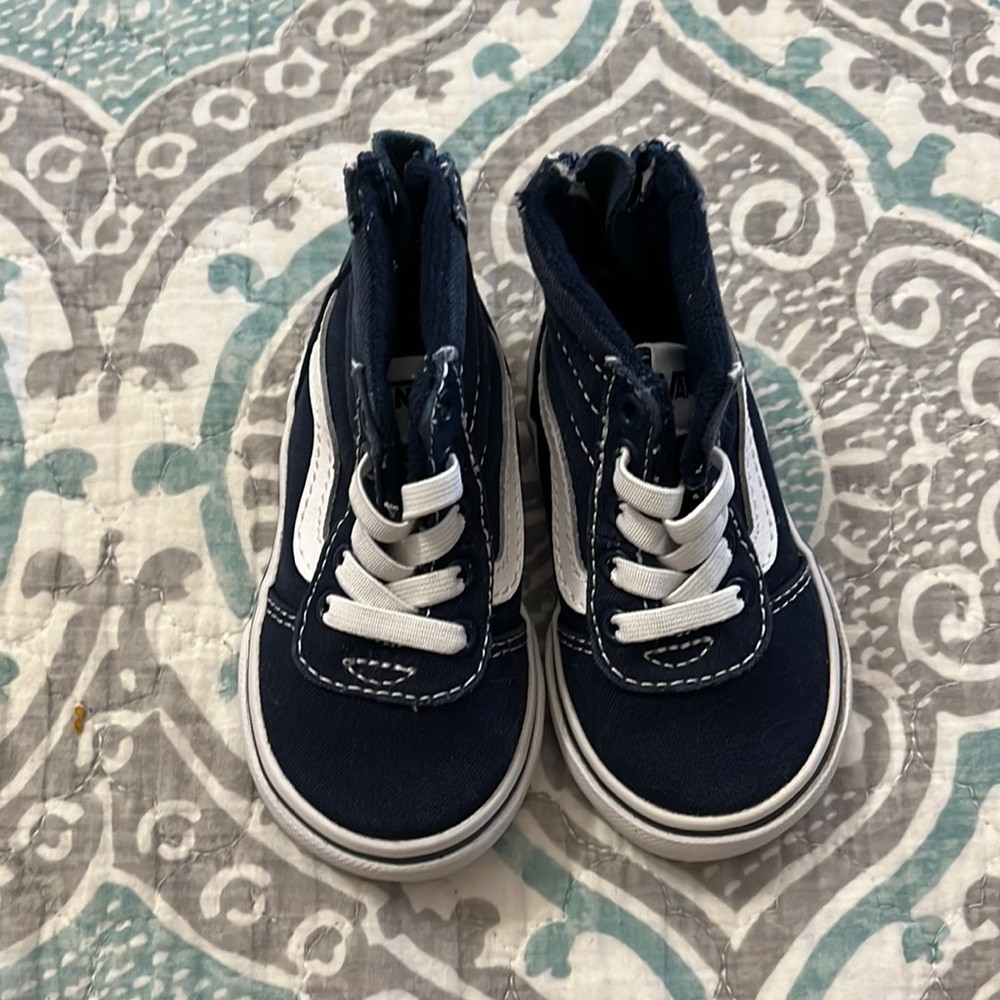 Vans Ward Hi toddler 4